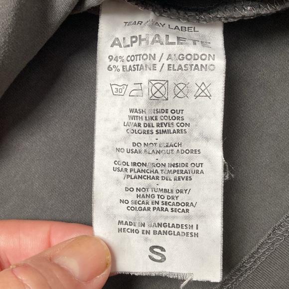 Alphalete Gray Cropped Loose Fit Long Sleeve Top. Size S - Picture 5 of 6